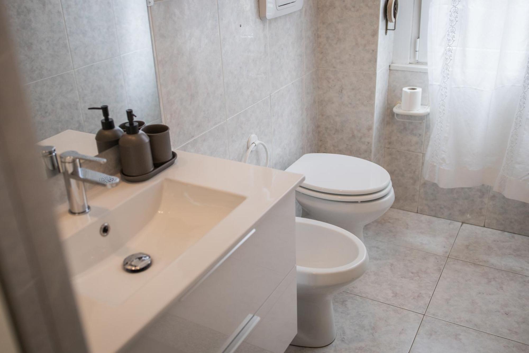 Appartement Fee4me Bright & Comfort In Milaan